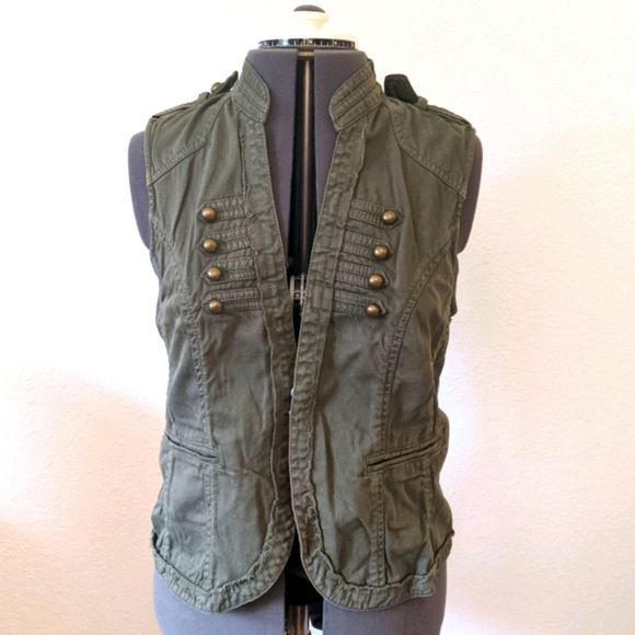 Sanctuary Jackets & Blazers - Sanctuary vest with hook and eye closure